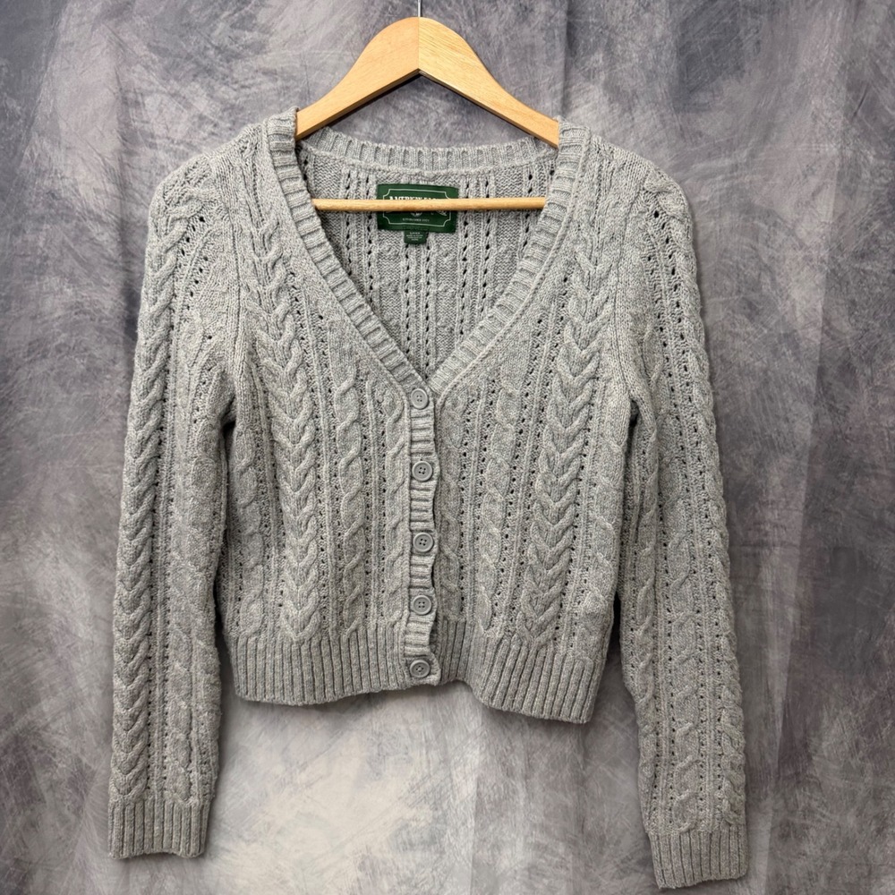 American Eagle Gray Cable Knit Button Front Cardigan Sweater V-Neck Small